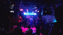 PA Lorenah Leigh @Bowery Electric 2019